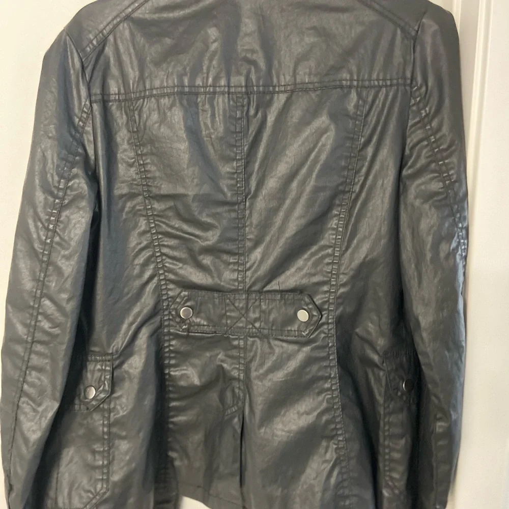 Black Moto Biker Jacket Lightweight Size Medium NWOT - Picture 5 of 8